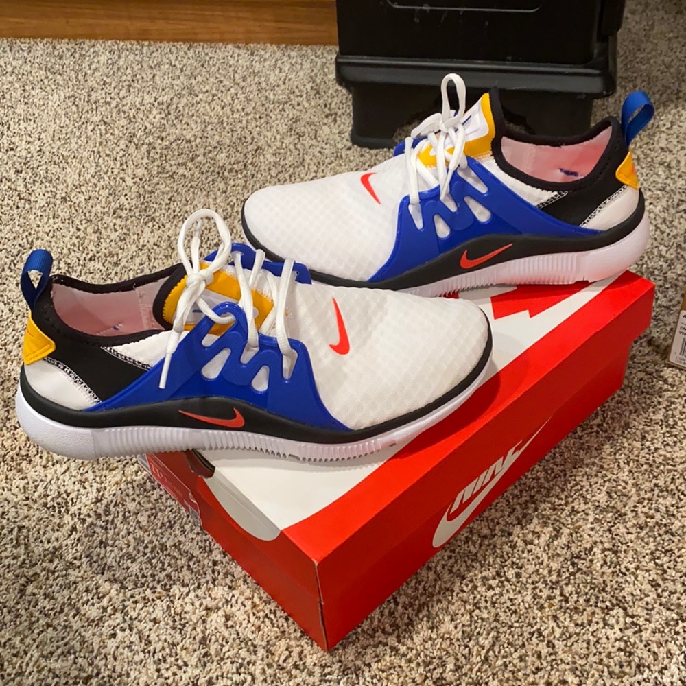 Nike Acalme workout/running shoes